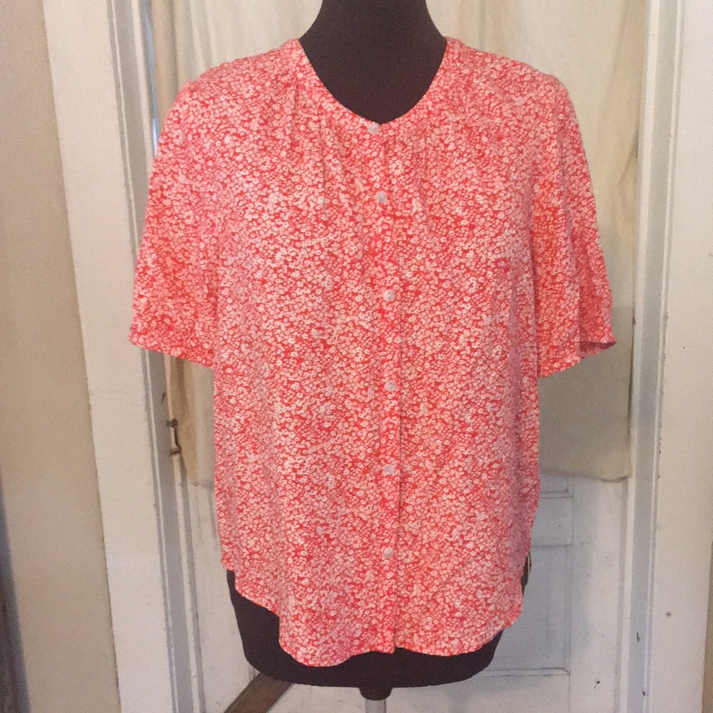 Universal Thread Button Down